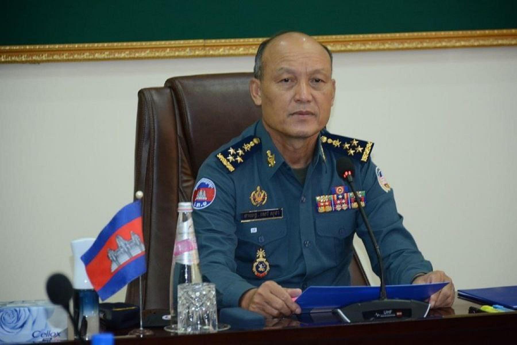 ឯកឧត្តម នាយឧត្តមសេនីយ៍ សៅ សុខា អគ្គមេបញ្ជាការរង មេបញ្ជាការ កងរាជអាវុធហត្ថលើផ្ទៃប្រទេស និងជាអគ្គលេខាធិការរង ស.អ.ក. បានចូលរួមឧបត្ថម្ភថវិកា ៤០លានរៀល ដើម្បីរៀបចំមហាសន្និបាតវិសាមញ្ញ តំណាងសមាគមអតីតយុទ្ធជនកម្ពុជាទូទាំងប្រទេស