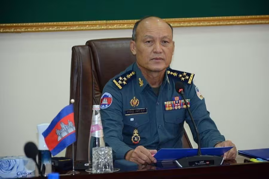 ឯកឧត្តម នាយឧត្តមសេនីយ៍ សៅ សុខា អគ្គមេបញ្ជាការរង មេបញ្ជាការ កងរាជអាវុធហត្ថលើផ្ទៃប្រទេស និងជាអគ្គលេខាធិការរង ស.អ.ក. បានចូលរួមឧបត្ថម្ភថវិកា ៤០លានរៀល ដើម្បីរៀបចំមហាសន្និបាតវិសាមញ្ញ តំណាងសមាគមអតីតយុទ្ធជនកម្ពុជាទូទាំងប្រទេស