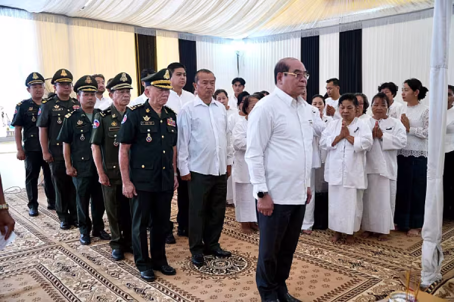 ឯកឧត្តម ឧត្តមសេនីយ៍ឯក សៀក សុជាតិ បានដឹកនាំគណៈប្រតិភូ អញ្ជើញគោរពវិញ្ញាណក្ខន្ធសព ឯកឧត្តម ឧត្តមសេនីយ៍ឯក ច័ន្ទ លំផាត់ - Image 4