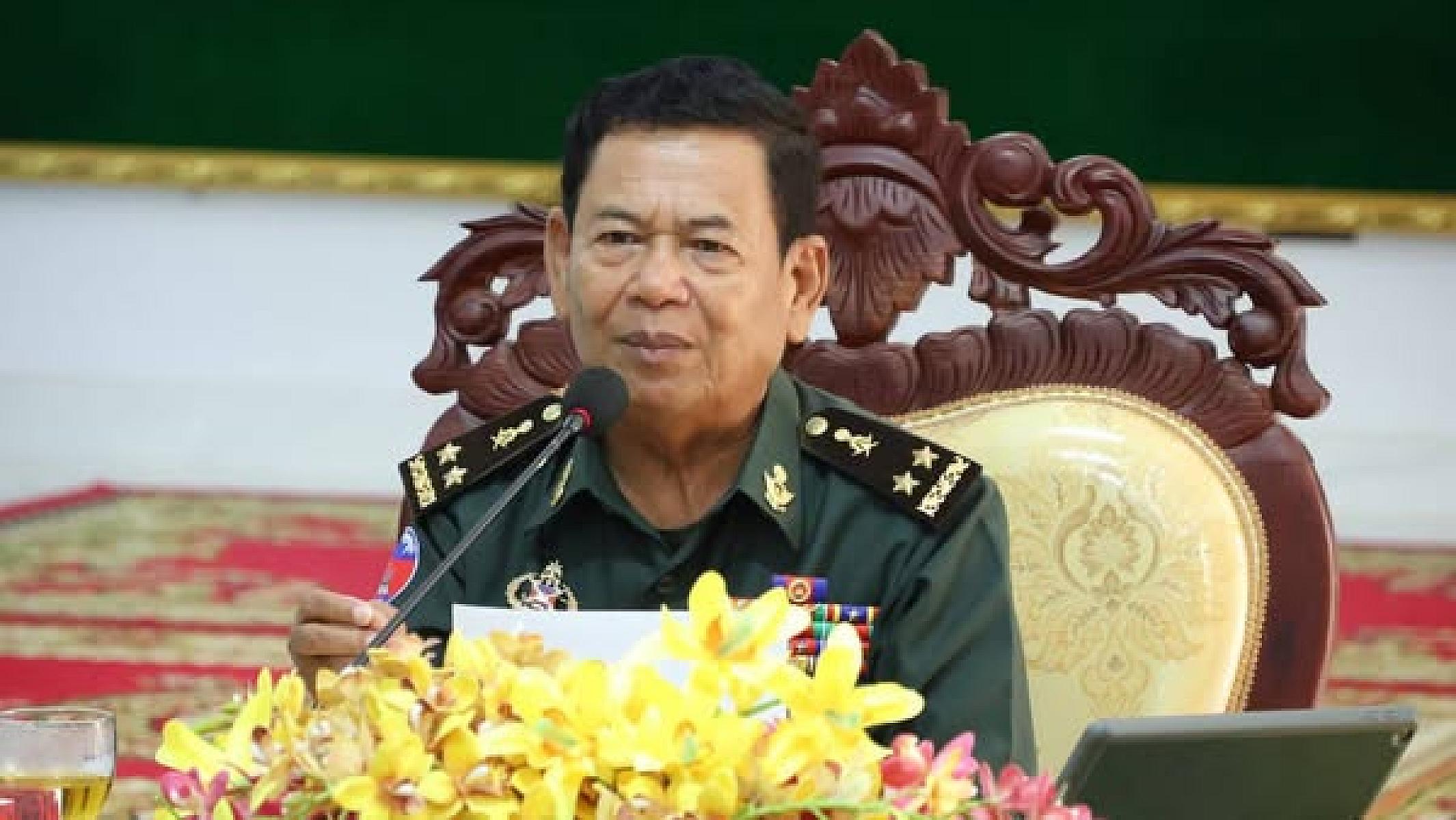 លោកឧត្ដមសេនីយ៍ទោ សោម ស៊ុន មេបញ្ជាការតំបន់ប្រតិបត្តិការសឹករង និងជាប្រធានសមាគមអតីតយុទ្ធជនកម្ពុជា ខេត្តកំពង់ធំ បានចូលរួមឧបត្ថម្ភថវិកាចំនួន ១,០០០,០០០ រៀល  ដេីម្បីរៀបចំមហាសន្និបាតវិសាមញ្ញតំណាងសមាគមអតីតយុទ្ធជនកម្ពុជាទូទាំងប្រទេស