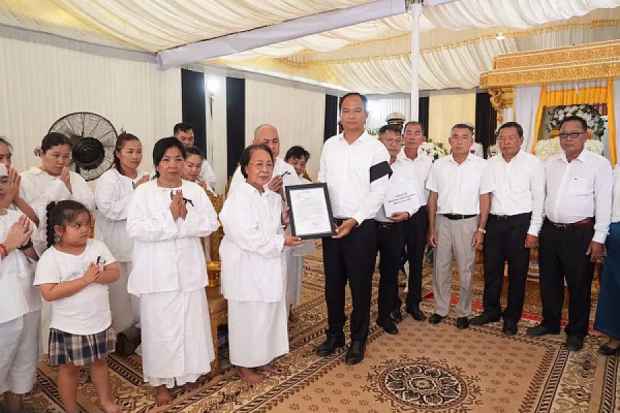 ឯកឧត្តម គីម រិទ្ធី អញ្ជើញគោរពវិញ្ញាណក្ខន្ធសព ឯកឧត្តម ឧត្តមសេនីយ៍ឯក ច័ន្ទ លំផាត់ - Image 3