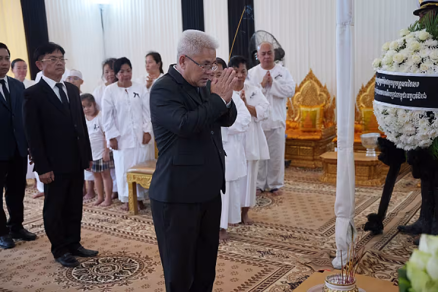 ឯកឧត្តម ផេង សិទ្ធី អញ្ជើញគោរពវិញ្ញាណក្ខន្ធសព ឯកឧត្តម ឧត្តមសេនីយ៍ឯក ច័ន្ទ លំផាត់ - Image 2