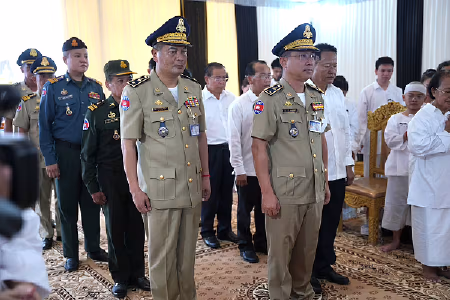 លោកឧត្តមសេនីយ៍ទោ អ៊ូ សុបុណ្ណា អញ្ជើញគោរពវិញ្ញាណក្ខន្ធសព ឯកឧត្តម ឧត្តមសេនីយ៍ឯក ច័ន្ទ លំផាត់ - Image 2