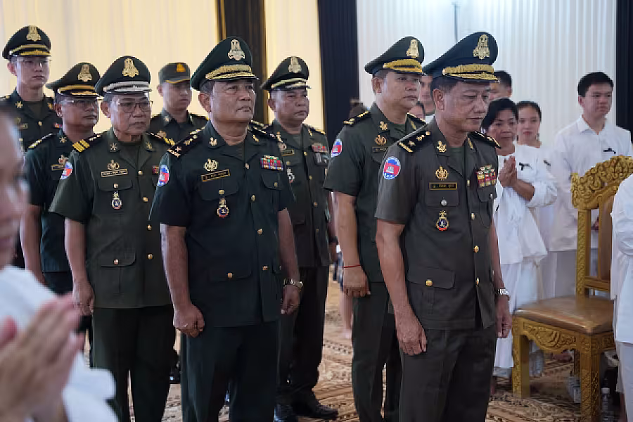 ឧត្តមសេនីយ៍ត្រី ហែម បូរ៉ា អញ្ជើញគោរពវិញ្ញាណក្ខន្ធសព ឯកឧត្តម ឧត្តមសេនីយ៍ឯក ច័ន្ទ លំផាត់ - Image 4