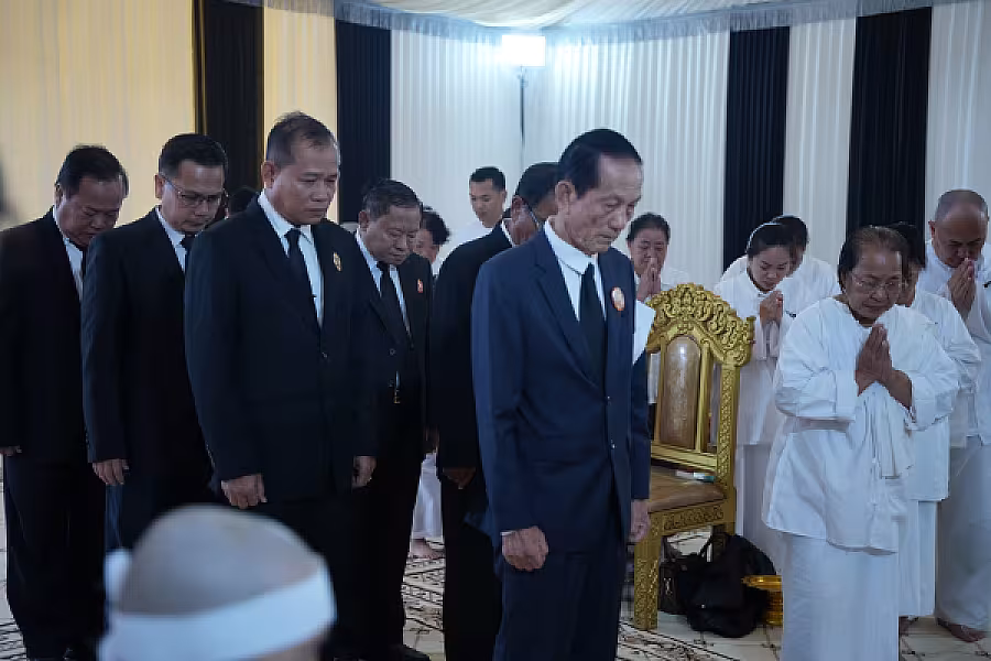 ឯកឧត្តម ធុន គ្រី អញ្ជើញគោរពវិញ្ញាណក្ខន្ធសព ឯកឧត្តម ឧត្តមសេនីយ៍ឯក ច័ន្ទ លំផាត់ - Image 3