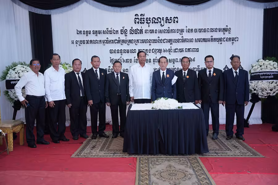 ឯកឧត្តម ធុន គ្រី អញ្ជើញគោរពវិញ្ញាណក្ខន្ធសព ឯកឧត្តម ឧត្តមសេនីយ៍ឯក ច័ន្ទ លំផាត់ - Image 9