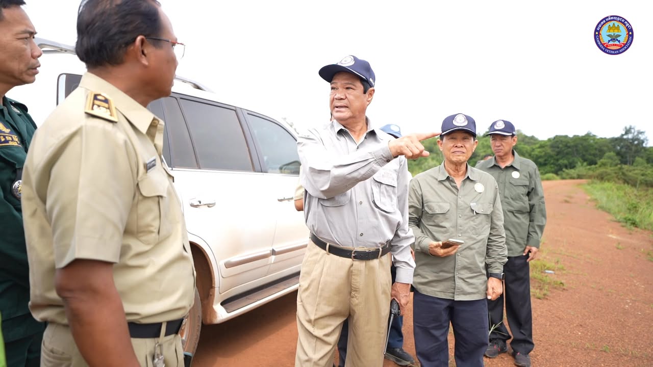 ឯកឧត្តមកិត្តិសង្គហបណ្ឌិត គន់ គីម ចុះពិនិត្យដីសម្បទានសង្គមកិច្ចដើម្បីបន្តសាងសង់ផ្ទះ និងរៀបចំបង្កបង្កើនផលជូនបងប្អូនអតីតយុទ្ធជន ក្នុងខេត្តត្បូងឃ្មុំ