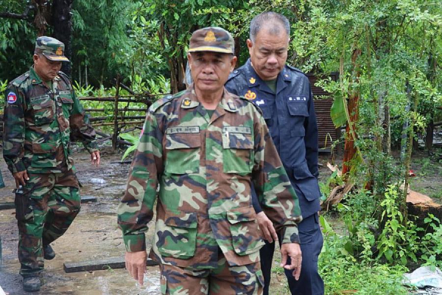 Preah Sihanouk Military Leaders Oversee Renovation of Veteran Polly Sok Ry's Home
