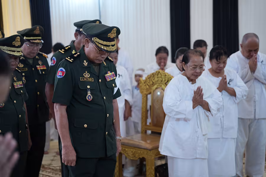 ឧត្តមសេនីយ៍ទោ ណៃ តឹងឡឹង អញ្ជើញគោរពវិញ្ញាណក្ខន្ធសព ឯកឧត្តម ឧត្តមសេនីយ៍ឯក ច័ន្ទ លំផាត់ - Image 6