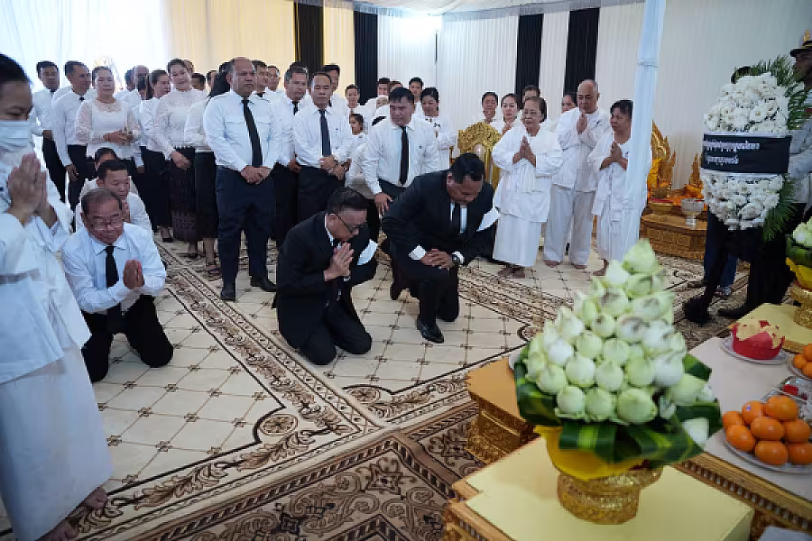 ឯកឧត្តម មាន ចាន់យ៉ាដា អញ្ជើញគោរពវិញ្ញាណក្ខន្ធសព ឯកឧត្តម ឧត្តមសេនីយ៍ឯក ច័ន្ទ លំផាត់ - Image 6