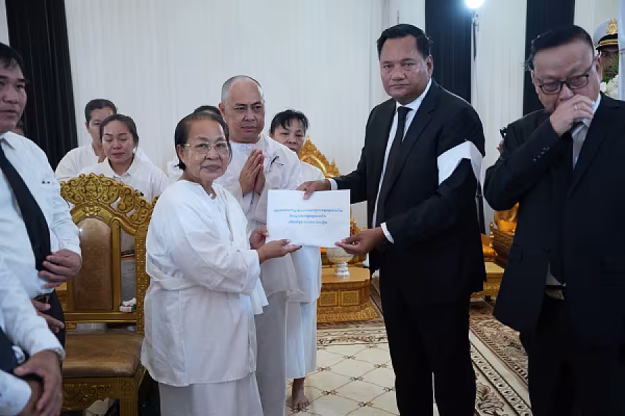 ឯកឧត្តម មាន ចាន់យ៉ាដា អញ្ជើញគោរពវិញ្ញាណក្ខន្ធសព ឯកឧត្តម ឧត្តមសេនីយ៍ឯក ច័ន្ទ លំផាត់ - Image 7