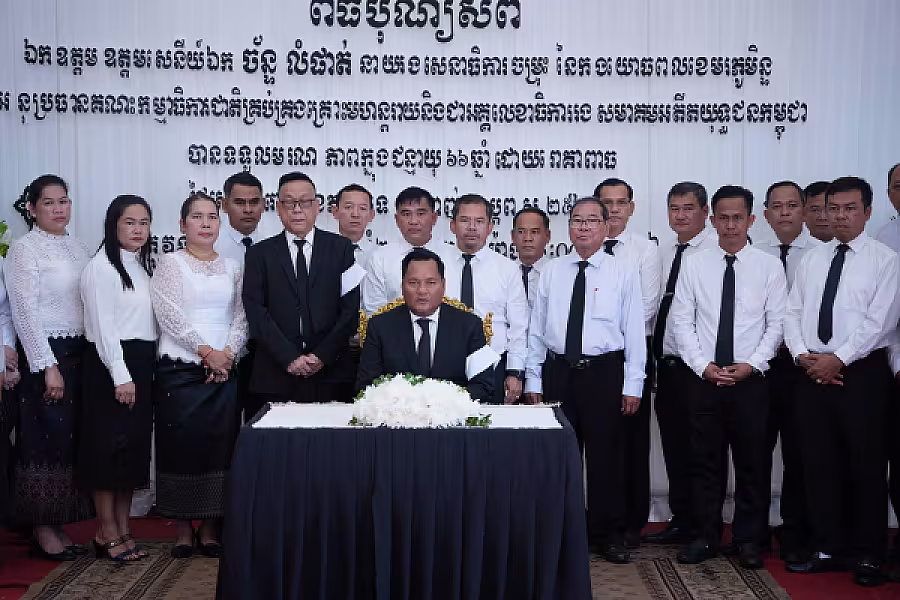 ឯកឧត្តម មាន ចាន់យ៉ាដា អញ្ជើញគោរពវិញ្ញាណក្ខន្ធសព ឯកឧត្តម ឧត្តមសេនីយ៍ឯក ច័ន្ទ លំផាត់ - Image 8