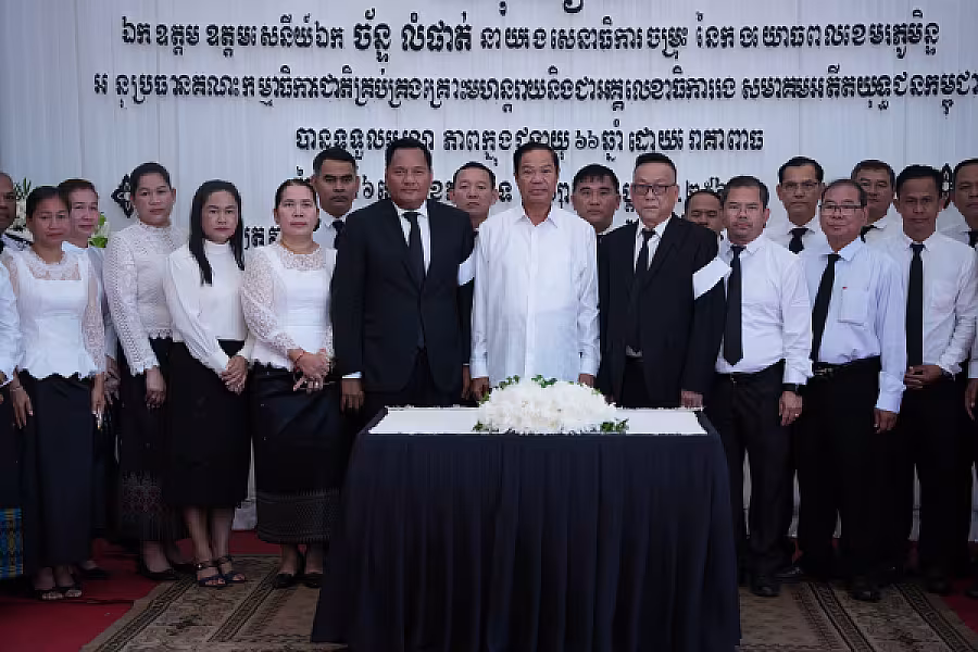 ឯកឧត្តម មាន ចាន់យ៉ាដា អញ្ជើញគោរពវិញ្ញាណក្ខន្ធសព ឯកឧត្តម ឧត្តមសេនីយ៍ឯក ច័ន្ទ លំផាត់ - Image 10