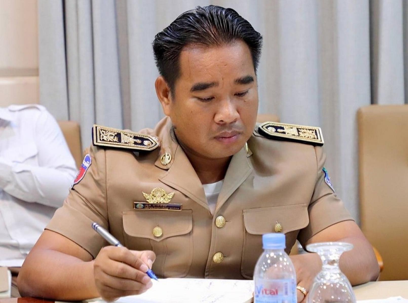 លោក ផុន ចាន់និល អភិបាល នៃគណៈអភិបាលក្រុងសំរោង បានចូលរួមឧបត្ថម្ភថវិកាចំនួន ៥០ម៉ឺនរៀល ដេីម្បីរៀបចំមហាសន្និបាតវិសាមញ្ញតំណាងសមាគមអតីតយុទ្ធជនកម្ពុជាទូទាំងប្រទេស