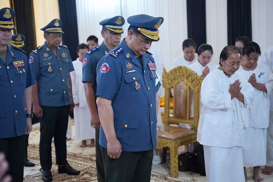 ឧត្តមសេនីយ៍ឯក ស៊ិន សុផាន្នី អញ្ជើញគោរពវិញ្ញាណក្ខន្ធសព ឯកឧត្តម ឧត្តមសេនីយ៍ឯក ច័ន្ទ លំផាត់