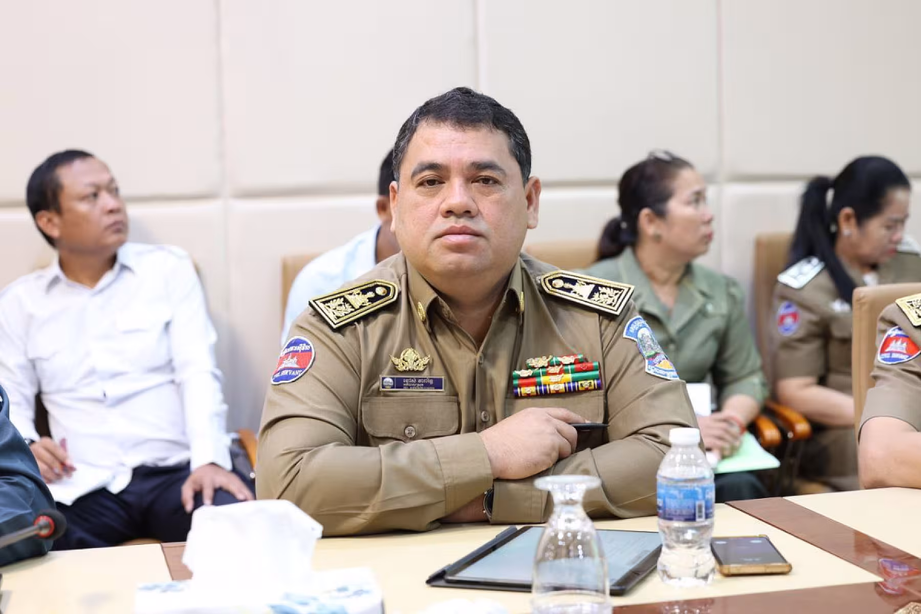 លោក នៅសំ ដារារិទ្ធ អភិបាល នៃគណៈអភិបាលស្រុកបន្ទាយអំពិល បានចូលរួមឧបត្ថម្ភថវិកាចំនួន ៥០ម៉ឺនរៀល ដេីម្បីរៀបចំមហាសន្និបាតវិសាមញ្ញតំណាងសមាគមអតីតយុទ្ធជនកម្ពុជាទូទាំងប្រទេស