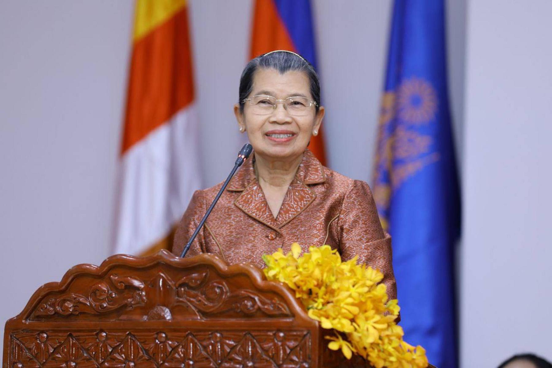 សម្តេចកិត្តិសង្គហបណ្ឌិត ម៉ែន សំអន ឧត្តមក្រុមប្រឹក្សាផ្ទាល់ព្រះមហាក្សត្រ និងជាអនុប្រធានស.អ.ក. ចូលរួមឧបត្ថម្ភថវិកាចំនួន ២០,០០០,០០០ រៀល ដើម្បីរៀបចំមហាសន្និបាតវិសាមញ្ញតំណាងសមាគមអតីតយុទ្ធជនកម្ពុជាទូទាំងប្រទេស