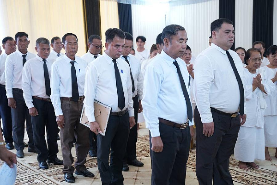 លោក នៅ សំដារ៉ារិទ្ធ អញ្ជើញគោរពវិញ្ញាណក្ខន្ធសព ឯកឧត្តម ឧត្តមសេនីយ៍ឯក ច័ន្ទ លំផាត់