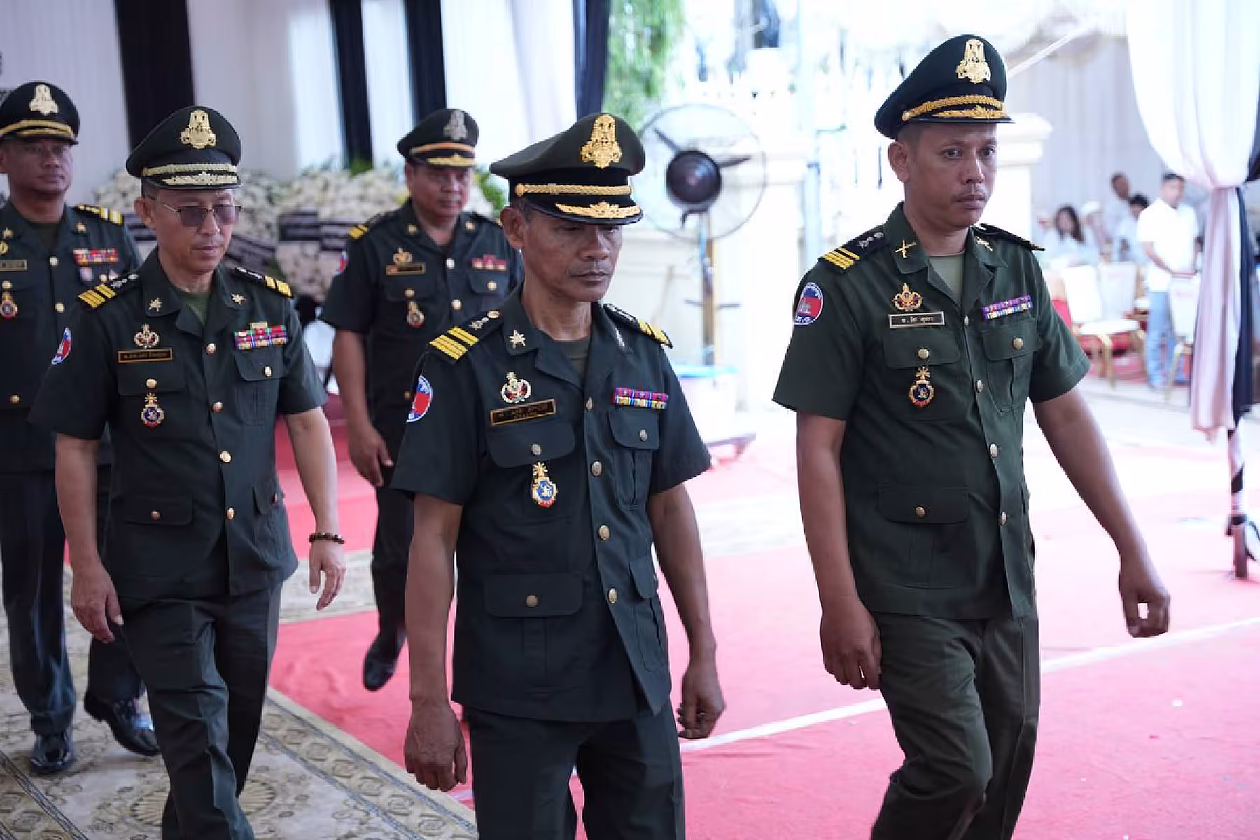 ឧត្តមសេនីយ៍ទោ ប៊ុន លាង អញ្ជើញគោរពវិញ្ញាណក្ខន្ធសព ឯកឧត្តម ឧត្តមសេនីយ៍ឯក ច័ន្ទ លំផាត់