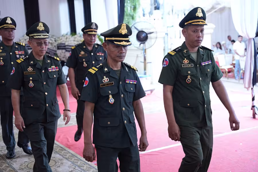 ឧត្តមសេនីយ៍ទោ ប៊ុន លាង អញ្ជើញគោរពវិញ្ញាណក្ខន្ធសព ឯកឧត្តម ឧត្តមសេនីយ៍ឯក ច័ន្ទ លំផាត់