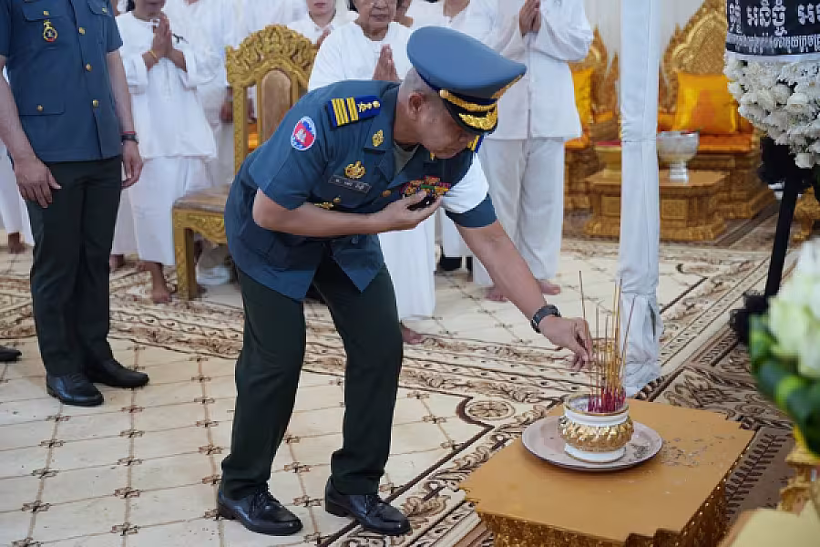 វរសេនីយ៍ឯក ម៉ៅ រ៉ាន្នី អញ្ជើញគោរពវិញ្ញាណក្ខន្ធសព ឯកឧត្តម ឧត្តមសេនីយ៍ឯក ច័ន្ទ លំផាត់  - Image 4