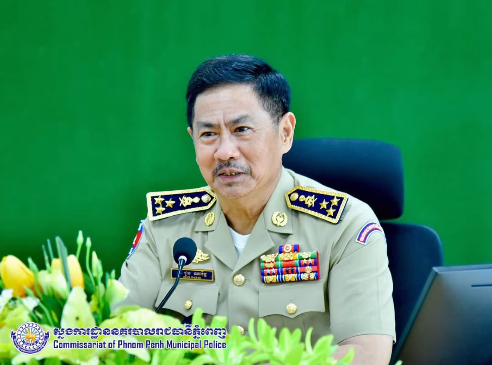 ឯកឧត្តម ឧត្តមសេនីយ៍ឯក ជួន ណារិន្ទ អគ្គស្នងការរងនគរបាលជាតិ ស្នងការនគរបាលរាជធានីភ្នំពេញ និងជាប្រធានស.អ.ក.រាជធានីភ្នំពេញ ចូលរួមឧបត្ថម្ភថវិកាចំនួន ៥០០០ដុល្លារ ដើម្បីរៀបចំមហាសន្និបាតវិសាមញ្ញតំណាងសមាគមអតីតយុទ្ធជនកម្ពុជាទូទាំងប្រទេស