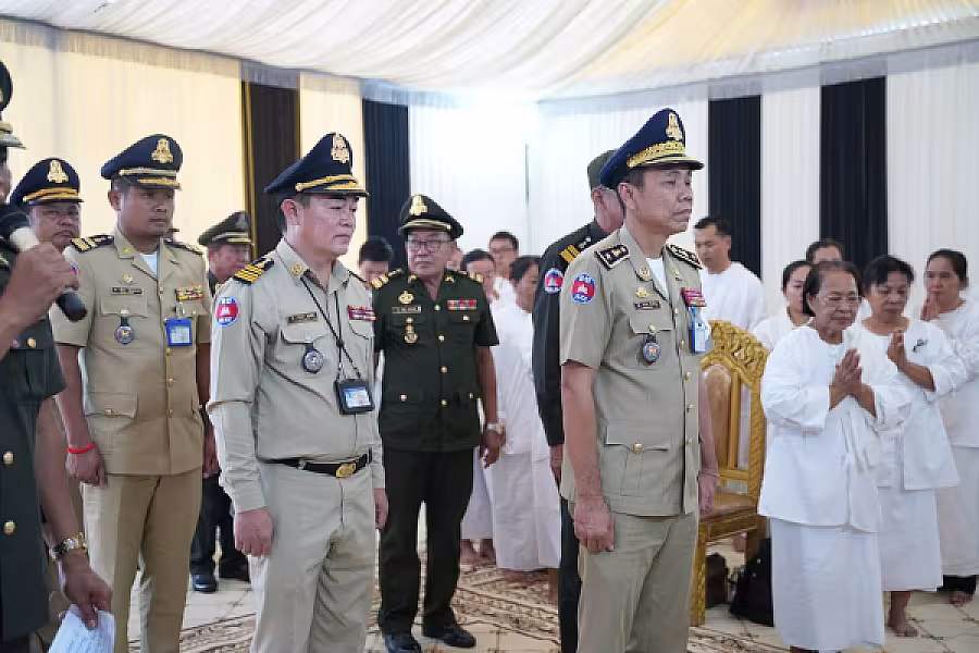 ឧត្តមសេនីយ៍ត្រី ធាន ពិសិដ្ឋ អញ្ជើញគោរពវិញ្ញាណក្ខន្ធសព ឯកឧត្តម ឧត្តមសេនីយ៍ឯក ច័ន្ទ លំផាត់ 