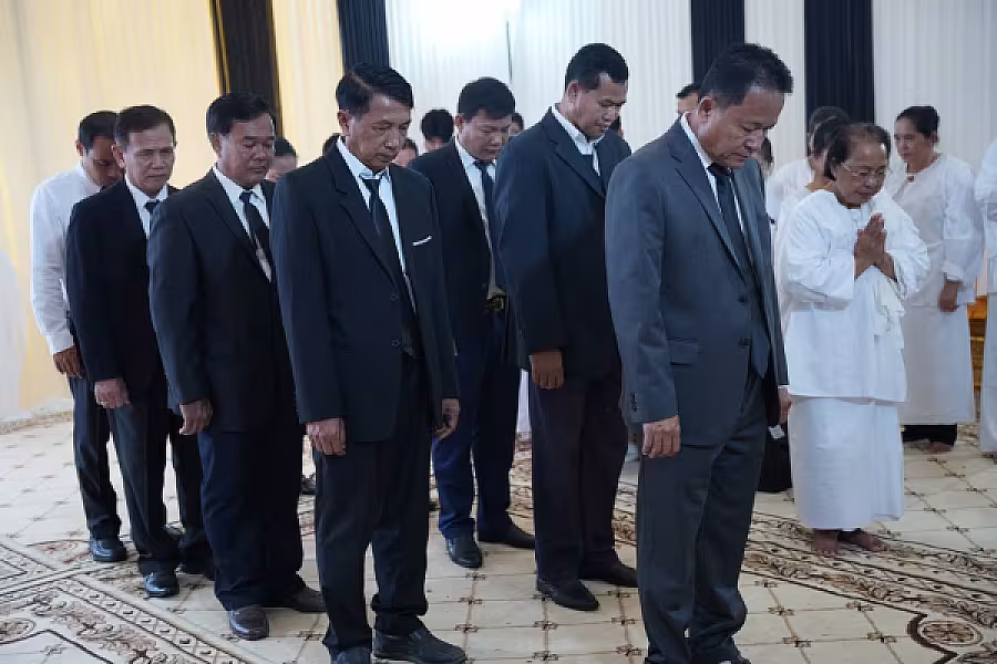 លោក អ៊ុត អុល អញ្ជើញគោរពវិញ្ញាណក្ខន្ធសព ឯកឧត្តម ឧត្តមសេនីយ៍ឯក ច័ន្ទ លំផាត់ - Image 4