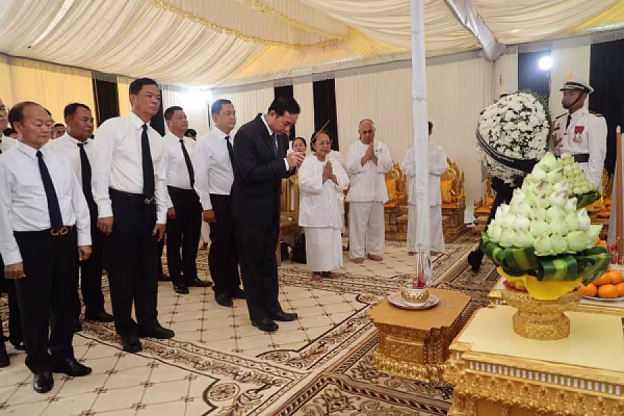 ឯកឧត្តម អ៊ុន ចាន់ដា អញ្ជើញគោរពវិញ្ញាណក្ខន្ធសព ឯកឧត្តម ឧត្តមសេនីយ៍ឯក ច័ន្ទ លំផាត់ - Image 6