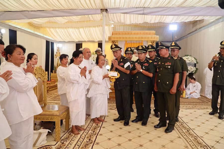 ឧត្តមសេនីយ៍ទោ ឌឹម សារឹម អញ្ជើញគោរពវិញ្ញាណក្ខន្ធសព ឯកឧត្តម ឧត្តមសេនីយ៍ឯក ច័ន្ទ លំផាត់ - Image 3