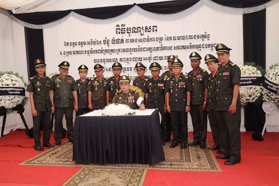 ឧត្តមសេនីយ៍ទោ ក្រូច ណារិទ្ធ អញ្ជើញគោរពវិញ្ញាណក្ខន្ធសព ឯកឧត្តម ឧត្តមសេនីយ៍ឯក ច័ន្ទ លំផាត់ - Image 5