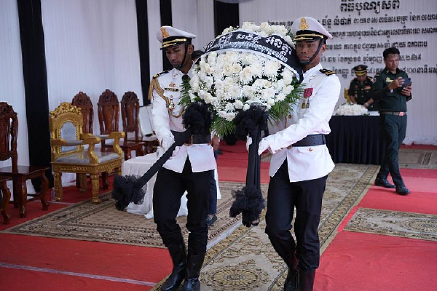 ឯកឧត្តម ខៀវ រិទ្ធិភ័ណ្ឌ អញ្ជើញគោរពវិញ្ញាណក្ខន្ធសព ឯកឧត្តម ឧត្តមសេនីយ៍ឯក ច័ន្ទ លំផាត់ - Image 2