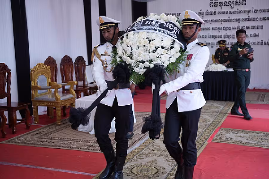 ឯកឧត្តម ខៀវ រិទ្ធិភ័ណ្ឌ អញ្ជើញគោរពវិញ្ញាណក្ខន្ធសព ឯកឧត្តម ឧត្តមសេនីយ៍ឯក ច័ន្ទ លំផាត់ - Image 2