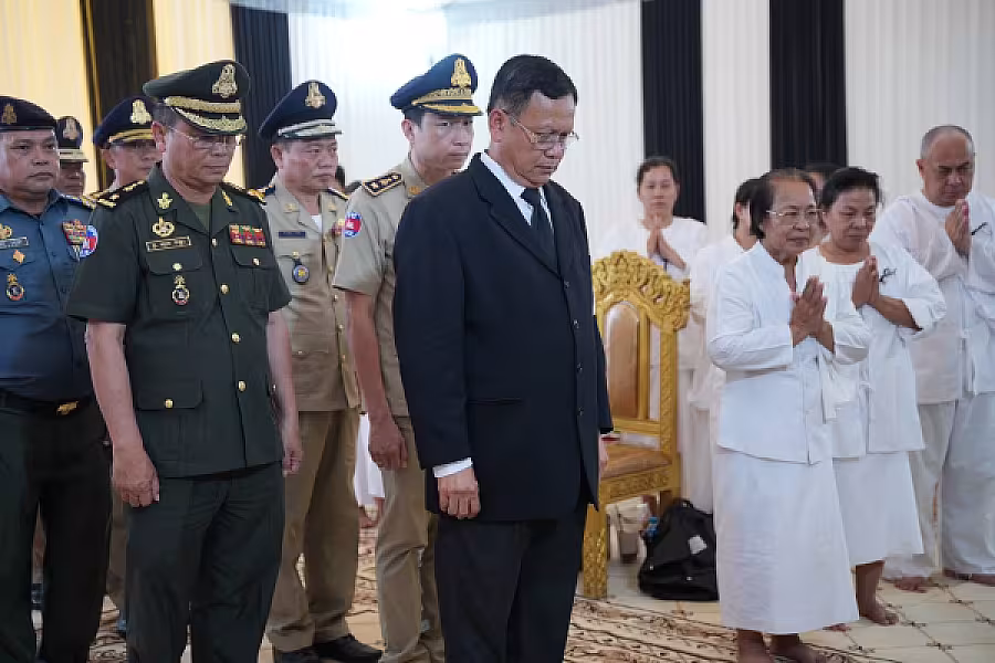 ឯកឧត្តម ខៀវ រិទ្ធិភ័ណ្ឌ អញ្ជើញគោរពវិញ្ញាណក្ខន្ធសព ឯកឧត្តម ឧត្តមសេនីយ៍ឯក ច័ន្ទ លំផាត់ - Image 6