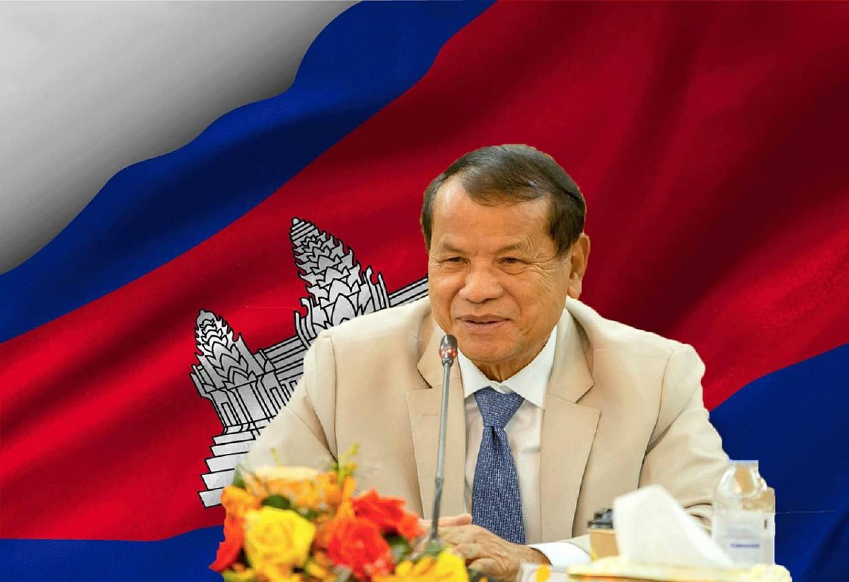 ឯកឧត្តម ថោង ខុន ទេសរដ្ឋមន្ត្រីទទួលបន្ទុកបេសកកម្មពិសេស និងជាប្រធានគណៈកម្មាធិការជាតិអូឡាំពិកកម្ពុជា ឧបត្ថម្ភថវិកា ៥០០ដុល្លារ ដើម្បីរៀបចំមហាសន្និបាតវិសាមញ្ញតំណាងសមាគមអតីតយុទ្ធជនកម្ពុជាទូទាំងប្រទេស