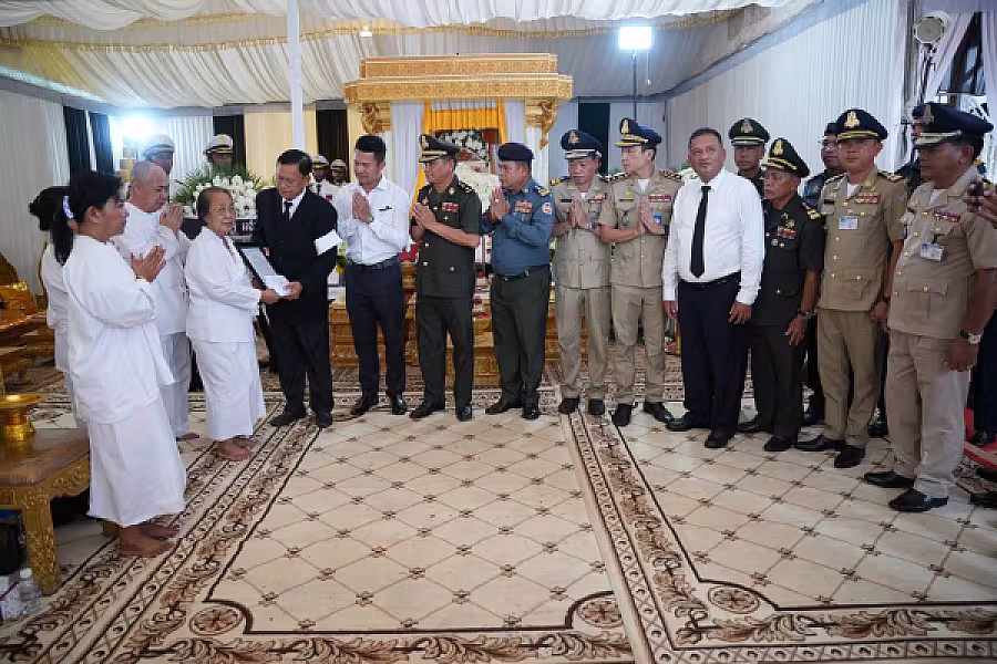 ឯកឧត្តម ខៀវ រិទ្ធិភ័ណ្ឌ អញ្ជើញគោរពវិញ្ញាណក្ខន្ធសព ឯកឧត្តម ឧត្តមសេនីយ៍ឯក ច័ន្ទ លំផាត់ - Image 7