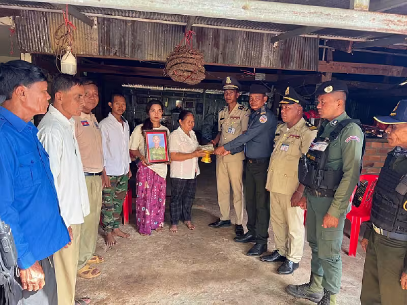 ស.អ.ក ខេត្តឧត្ដរមានជ័យ នាំយកថវិកាបេឡាមរណសង្រ្គោះជូនគ្រួសារសពអតីតយុទ្ធជនមួយគ្រួសារ                   - Image 3