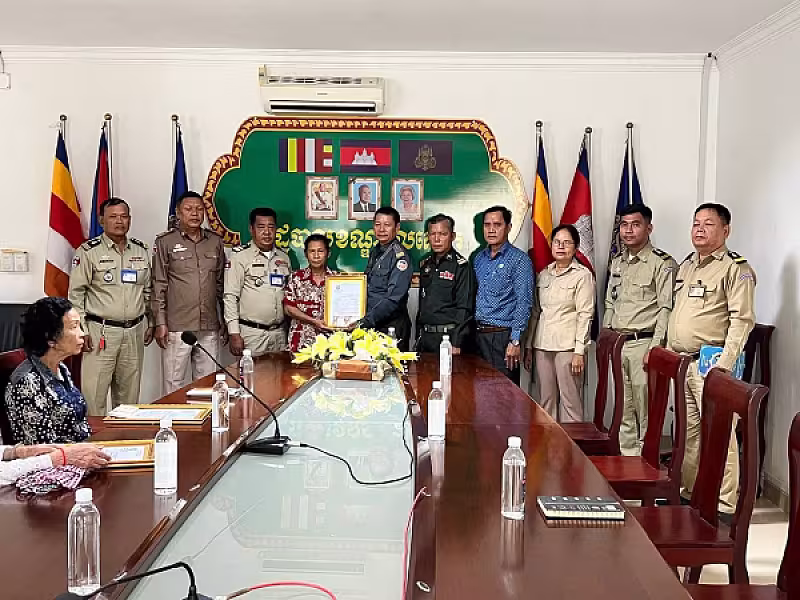 ស.អ.ក រាជធានីភ្នំពេញ នាំយកថវិកាបេឡាមរណសង្គ្រោះប្រគល់ជូនគ្រួសារសពអតីតយុទ្ធជន ចំនួន ៧គ្រួសារ - Image 6