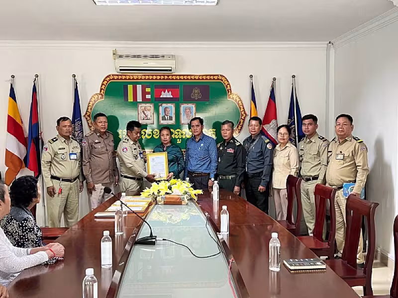 ស.អ.ក រាជធានីភ្នំពេញ នាំយកថវិកាបេឡាមរណសង្គ្រោះប្រគល់ជូនគ្រួសារសពអតីតយុទ្ធជន ចំនួន ៧គ្រួសារ - Image 7