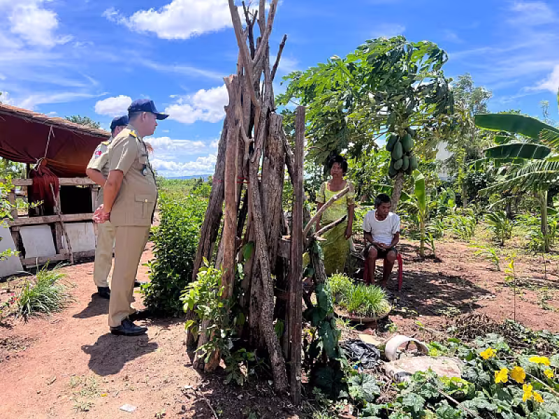 ស.អ.ក ខេត្តបាត់ដំបង នាំយកអំណោយ និងថវិកា ជូនគ្រួសារអតីតយុទ្ធជនចំនួន ៥គ្រួសារ  - Image 3