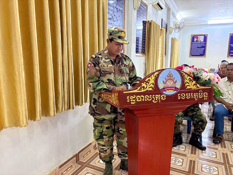 អតីតយុទ្ធជនស្រុកថ្មបាំង ចំនួន ២០នាក់ ដែលមានជីវភាពខ្វះខាត បានទទួលអំណោយពីសម្តេចធិបតី - Image 2