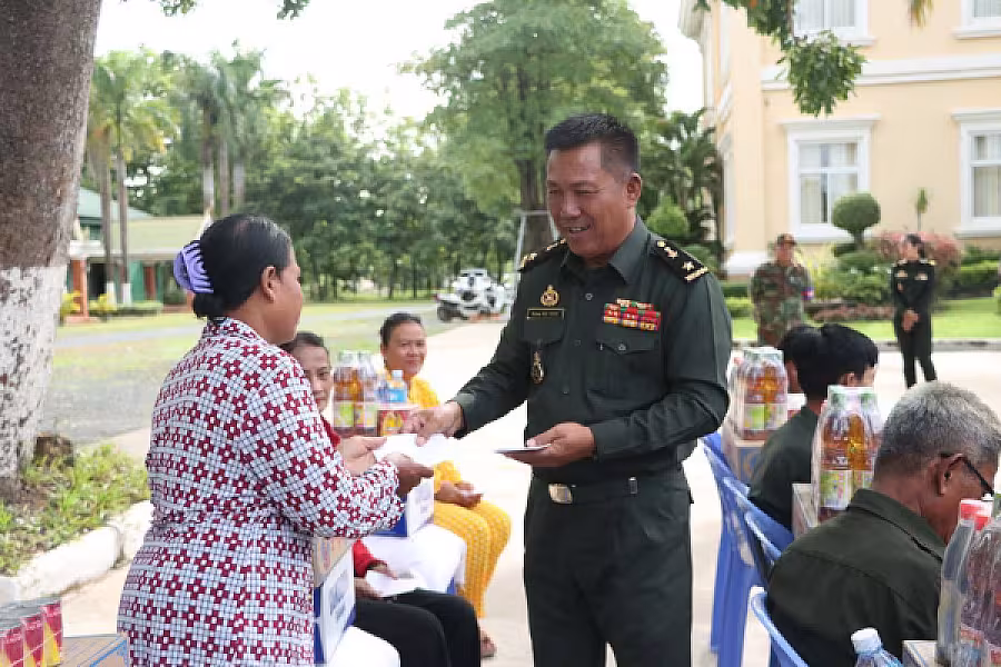 ស.អ.ក ខេត្តកណ្ដាល ជួបសំណេះសំណាលជាមួយអតីតយុទ្ធជនចំនួន ១៥គ្រួសារ ដែលមានជីវភាពខ្វះខាត - Image 3
