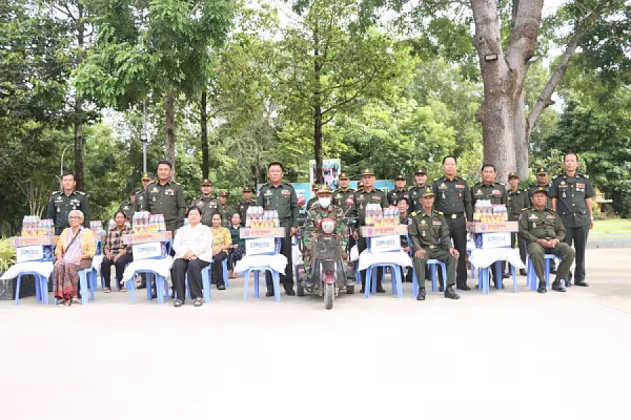 ស.អ.ក ខេត្តកណ្ដាល ជួបសំណេះសំណាលជាមួយអតីតយុទ្ធជនចំនួន ១៥គ្រួសារ ដែលមានជីវភាពខ្វះខាត - Image 10