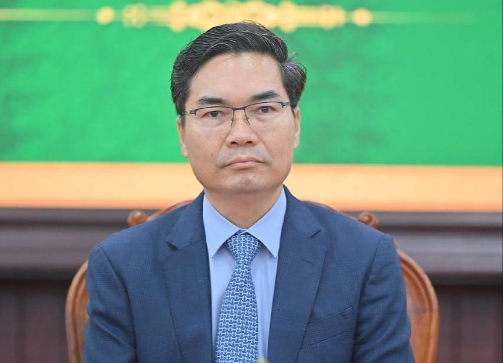 ឯកឧត្តម ប៊ុន ហុន រដ្ឋលេខាធិការក្រសួងមហាផ្ទៃ ចូលរួមឧបត្ថម្ភថវិកាចំនួន ៥០០ដុល្លារ ដើម្បីរៀបចំមហាសន្និបាតវិសាមញ្ញតំណាងសមាគមអតីតយុទ្ធជនកម្ពុជាទូទាំងប្រទេស