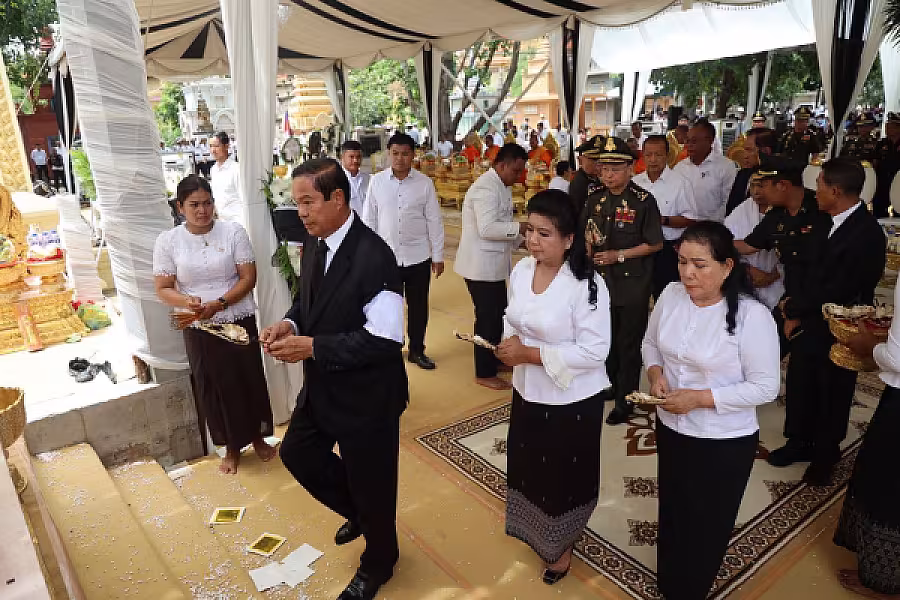 ឯកឧត្តមកិត្តិសង្គហបណ្ឌិត គន់ គីម អញ្ជើញជាអធិបតីរៀបចំបញ្ចុះសព នាយឧត្តមសេនីយ៍ ហេង បូរិន្ទ - Image 3