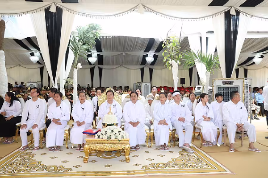 ឯកឧត្តមកិត្តិសង្គហបណ្ឌិត គន់ គីម អញ្ជើញជាអធិបតីរៀបចំបញ្ចុះសព នាយឧត្តមសេនីយ៍ ហេង បូរិន្ទ - Image 4