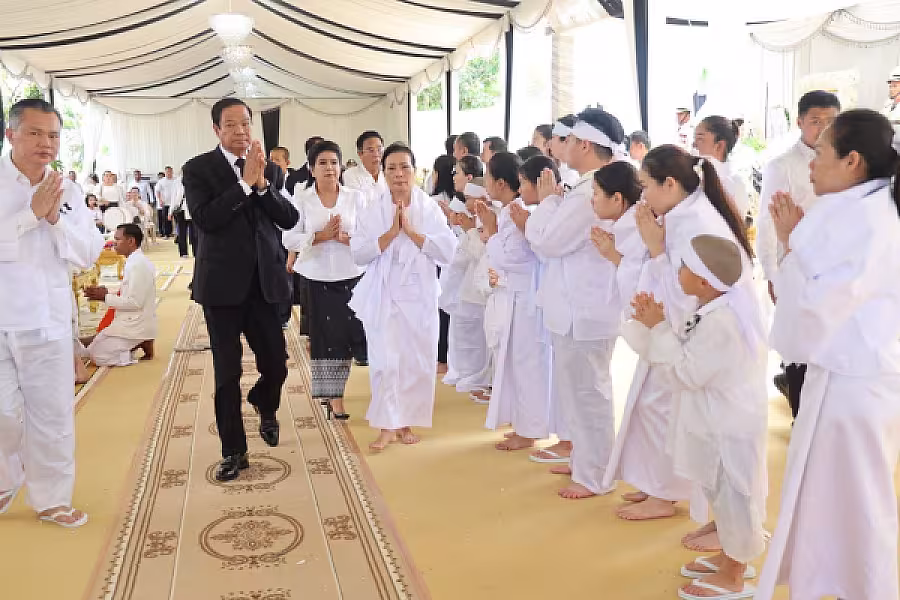 ឯកឧត្តមកិត្តិសង្គហបណ្ឌិត គន់ គីម អញ្ជើញជាអធិបតីរៀបចំបញ្ចុះសព នាយឧត្តមសេនីយ៍ ហេង បូរិន្ទ - Image 8