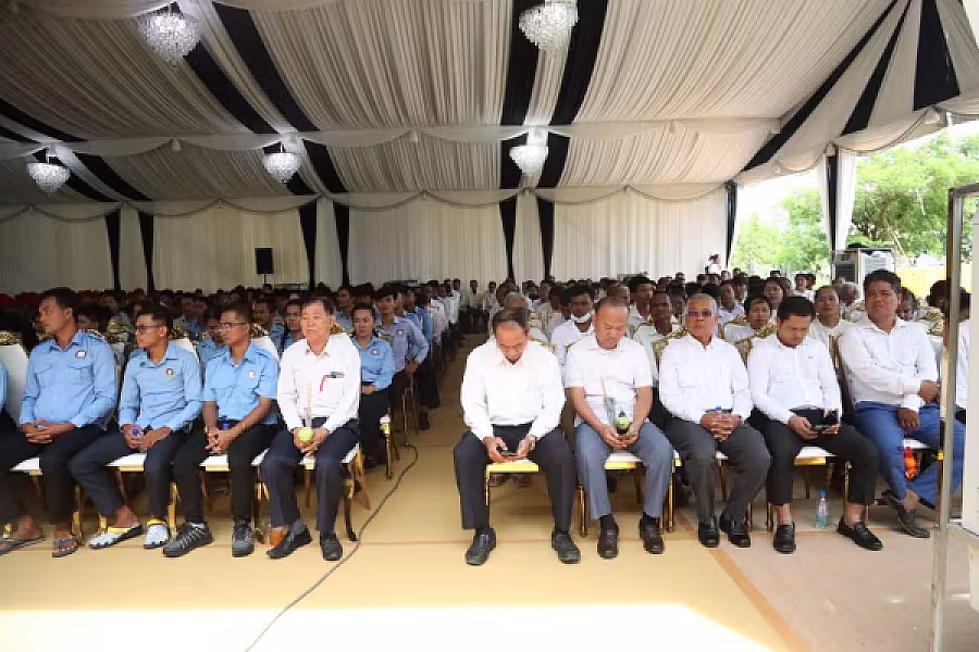 ឯកឧត្តមកិត្តិសង្គហបណ្ឌិត គន់ គីម អញ្ជើញជាអធិបតីរៀបចំបញ្ចុះសព នាយឧត្តមសេនីយ៍ ហេង បូរិន្ទ - Image 15