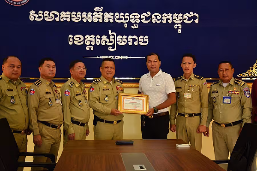 ស.អ.ក ខេត្តសៀមរាប ទទួលបានអំណោយពីសប្បុរជននូវសម្ភារៈបរិក្ខារមួយចំនួនសម្រាប់បំពាក់ជូនទីស្នាក់ការសមាគម - Image 3