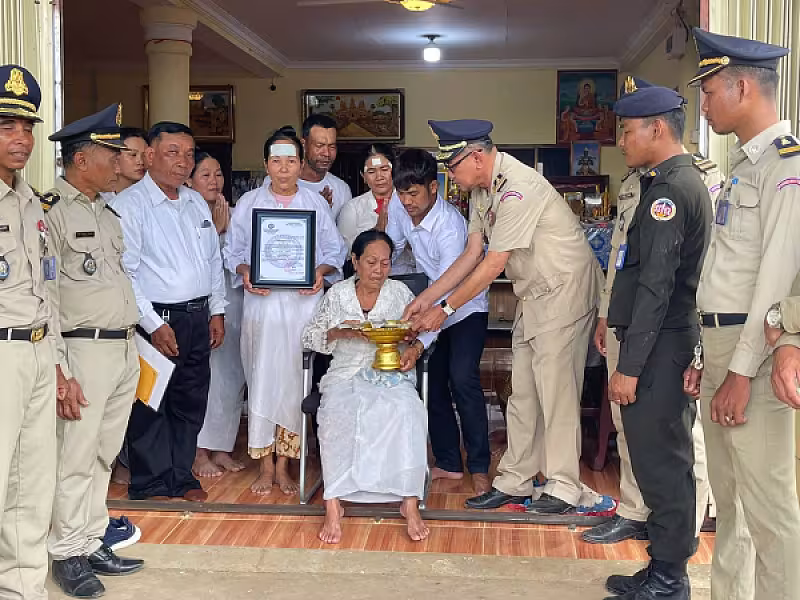 ស.អ.ក ខេត្តបាត់ដំបង នាំយកថវិកាបេឡាមរណសង្គ្រោះជូនគ្រួសារសពអតីតយុទ្ធជនចំនួន ២គ្រួសារ - Image 2